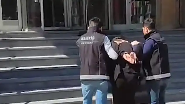 Emniyet 15 yıldan fazla hapis cezası olan şahsı yakaladı!
