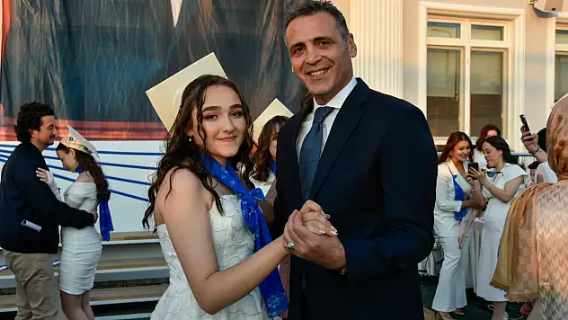 Emniyet Müdürü Aydın, Ceylin'i mutlu gününde yalnız bırakmadı