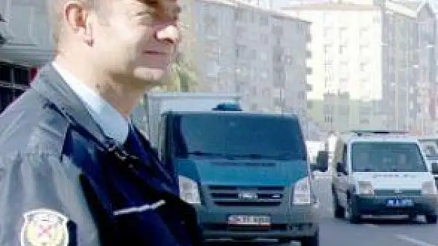 EMNİYET'TEN HIZ SINIRLARI VE RENKLİ CAM UYARISI