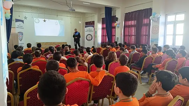 Emniyet'ten öğrencilere eğitim!