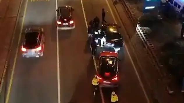 Emniyetten şok operasyon! Uyuşturucu ve silahlar ele geçiirldi