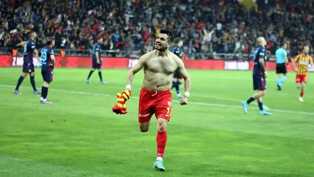 Kayserispor'da Emrah Başsan yıldızlaştı