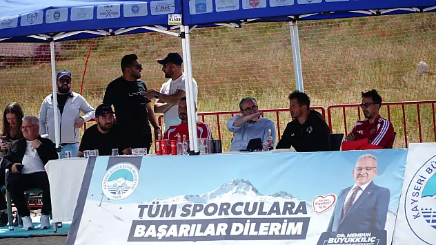 Emre Belözoğlu'nun Erciyes'te dikkatini çeken turnuva