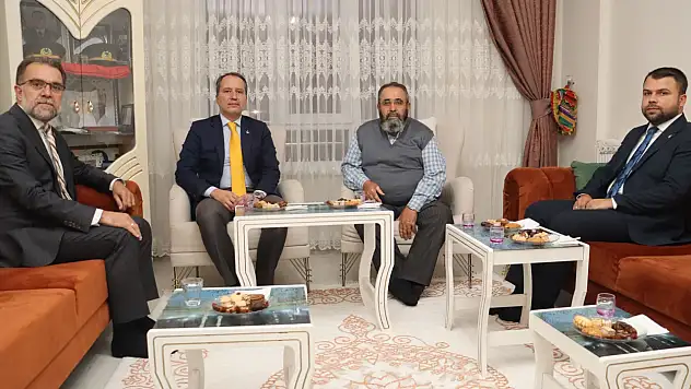 Erbakan, Şehit Ömer Delibaş'ın baba evini ziyaret etti