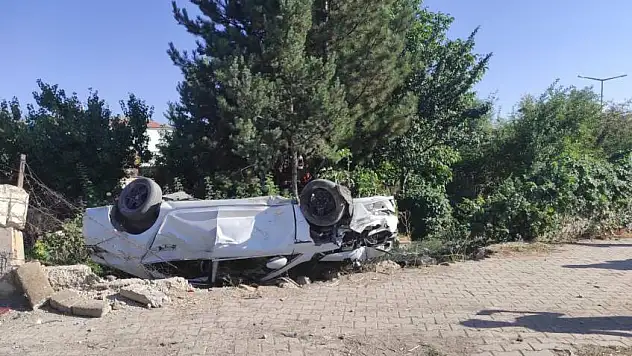  Erciyes Anadolu Holding CEO`su Ertekin`in Babası o başkanla birlikte kaza geçirdi 