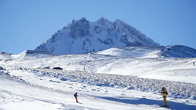 Erciyes'e gideceklere uyarı: Öğleden sonralara dikkat edin, macera aramayın!