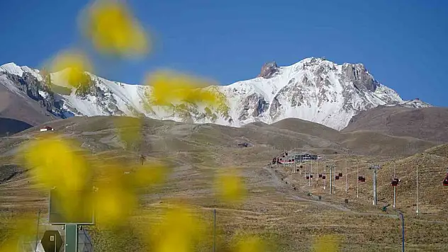 Erciyes beyaza büründü