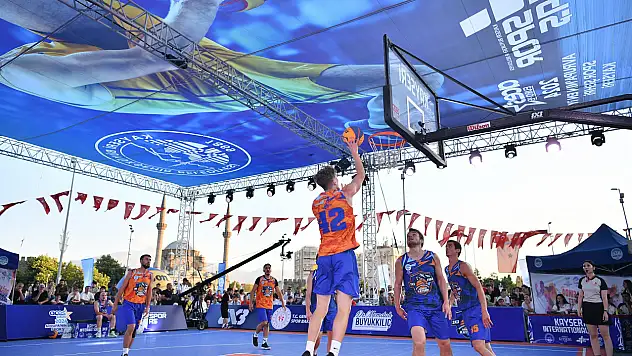 Erciyes'in gölgesinde dünya basketbolunun yıldızları buluştu!