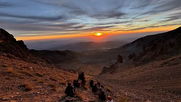 Erciyes'in zirvesine yolculuk başladı