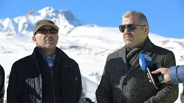 Erciyes kayak merkezinde hafta sonu yoğunluğu