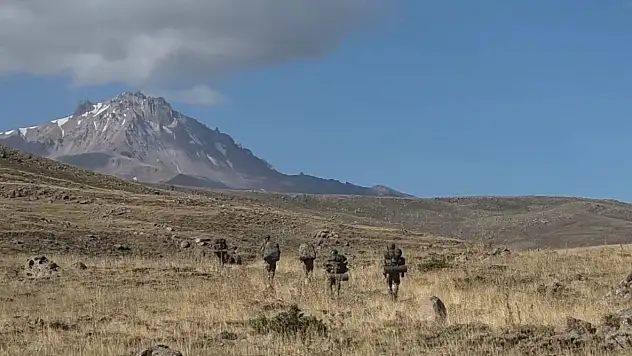 Erciyes'te askeri hareketlilik! Komandolardan taktik intikal…