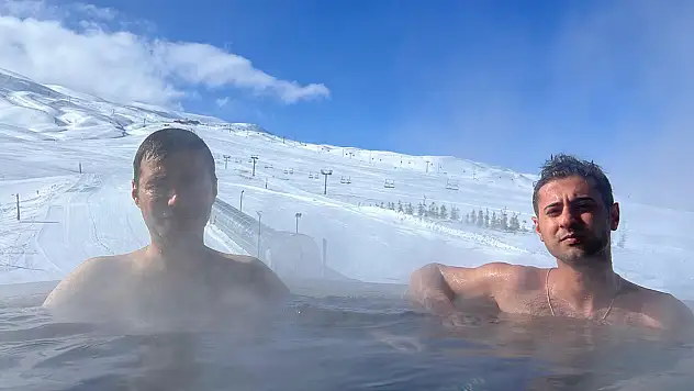 Erciyes'te havuz keyfi