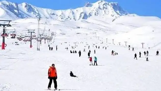 Erciyes'te kayak sezonu hafta sonu açılıyor