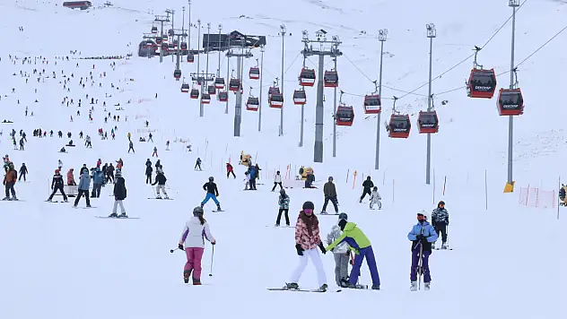 Erciyes'te kış turizmi zirve yaptı