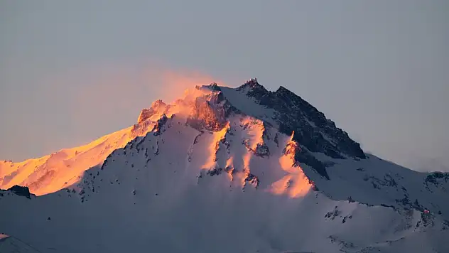 Erciyes'te kül yağmuru! İtalya'ya kadar ulaşmış