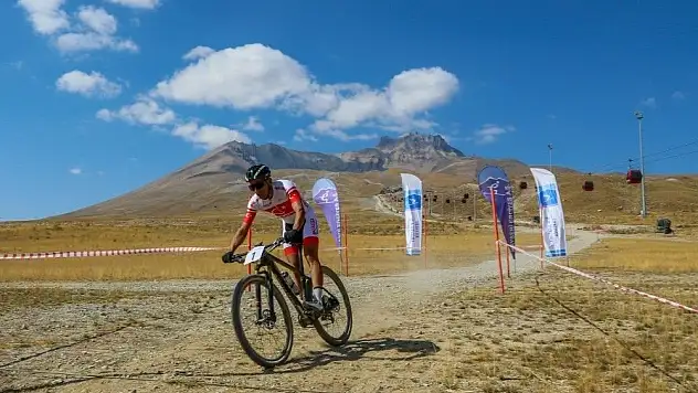 Erciyes'te Uluslararası Dağ Bisikleti Heyecanı