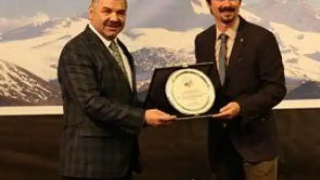 ERCİYES'TE ZİRVEYE SEMİH SAYGINER ÇIKTI