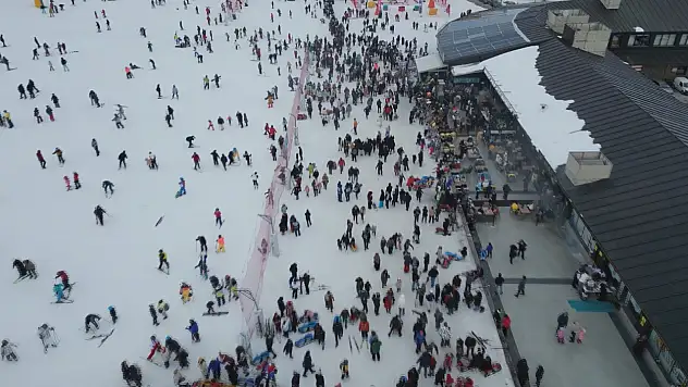 Erciyes'te ziyaretçi akını