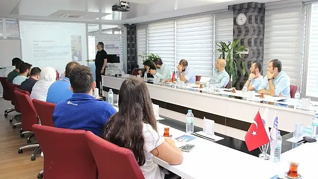 Erciyes Teknopark'ta hızlı ve etkili problem çözme tekniği eğitimi düzenlendi
