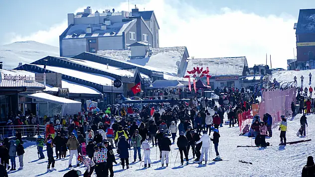Erciyes'ten rekor başlangıç: 23 günde yarım milyonu aşkın ziyaretçi!