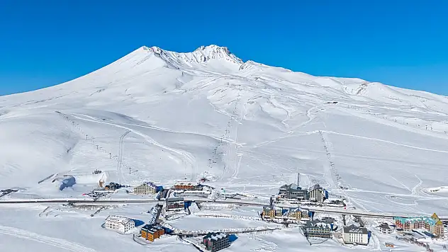 Erciyes Uludağ'ı geride bıraktı! Palandöken'e yetişemedi