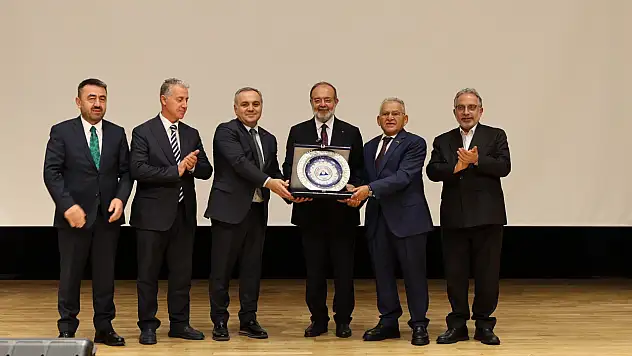 Erciyes Üniversitesi'nde dikkat çeken konuşma: 'İki ortak gayesi var'