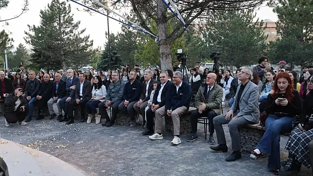 Erciyes Üniversitesi'nde etkinlikler artık bu sahnede yapılacak