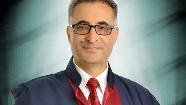 Erciyes Üniversitesi'nde Prof Canatan da aday oldu