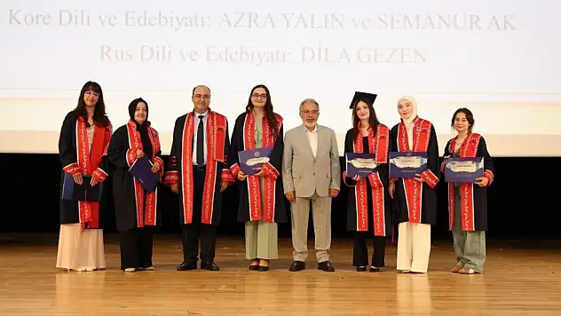Erciyes Üniversitesi'nden yüzlerce mezun verdi!