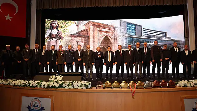 Erciyes Üniversitesi Rektörü Altun yeniden aday mı?