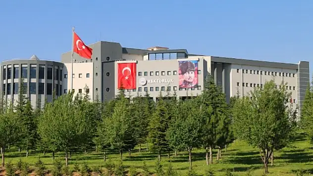 Erciyes Üniversitesi, Türkiye'de 12. sırada
