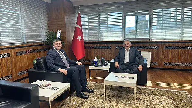 Ersoy'dan dikkat çeken ziyaret