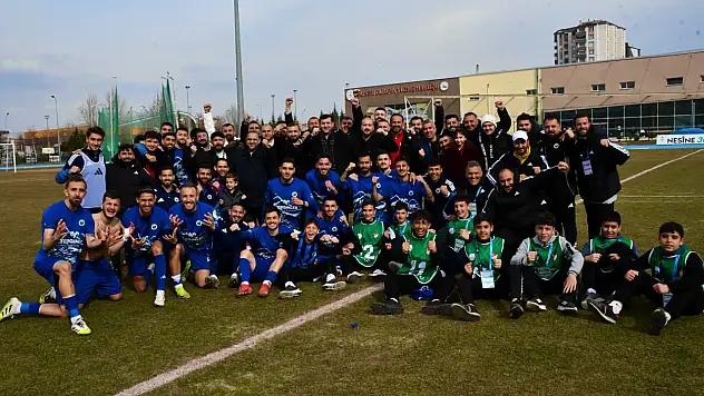 Ersoy'dan galibiyet pozu!