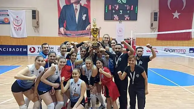 Ersoy, OSB Teknik Koleji'ni tebrik etti