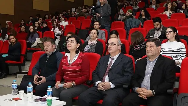 ERÜ'de Çağdaş Rus Edebiyatı Anlatıldı