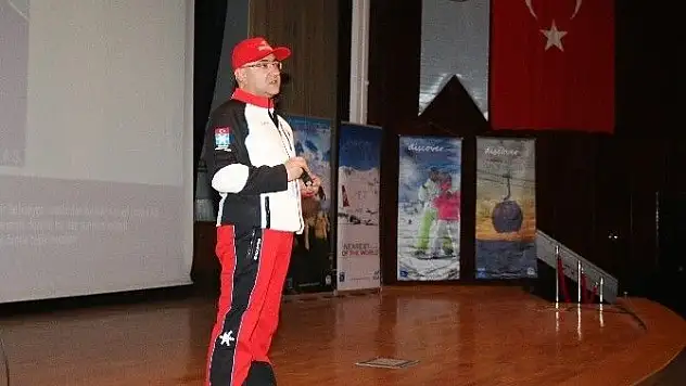 ERÜ'de 'Dağ'ı Keşfet' konulu konferans düzenlendi