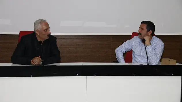 Erü'de Derrida konferansı