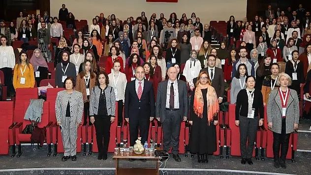 ERÜ'de 'Gıda Güvenliği ve Gıdada Bilgi Kirliliği' paneli düzenlendi