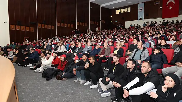 ERÜ'de öğrenciler milli maçı bu şekilde takip etti!