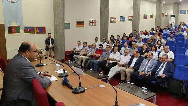 ERÜ'de '15 Temmuz Darbe Girişimi ve Demokrasi Mücadelesi' Konulu Konferans Düzenlendi
