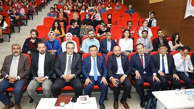 ERÜ'de 'Türk- Rus İlişkileri' Konulu Panel Düzenlendi
