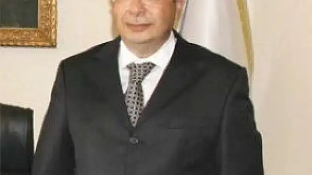 ERÜ ESKİ REKTÖRLERİNDEN PROF. DR. CENGİZ UTAŞ KALBİNE YENİLDİ