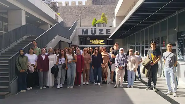 ERÜ öğrencileri şehri adım adım keşfetti!