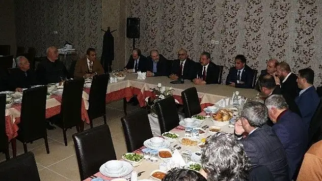 ERÜ Rektörü Güven, Gazetecilerle Sohbet Toplantısı Gerçekleştirdi