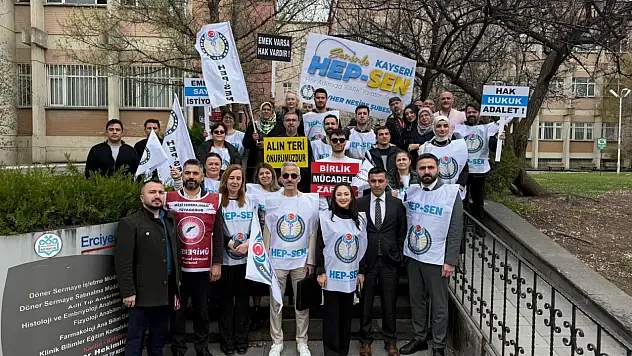 ERÜ Tıp Fakültesi'nde işçilerden sonra memurlar da ses yükseltti