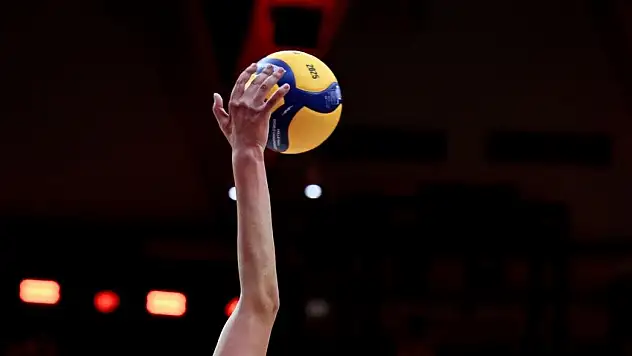 ERÜ voleybol takımlarında yer almak isteyenlere fırsat!