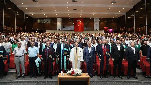 ERÜ Ziraat Fakültesi'nde mezuniyet coşkusu