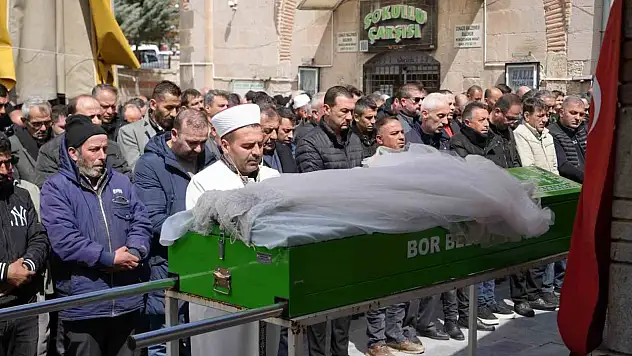 Eşi tarafından öldürülen kadın son yolculuğuna uğurlandı