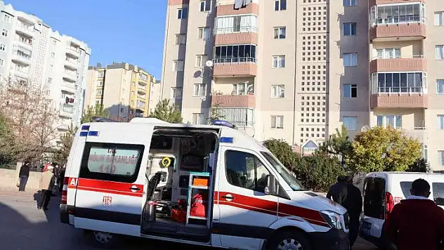 Eşini öldürdü intihara teşebbüs etti