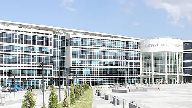 Eşini taciz eden çocukluk arkadaşını bıçakladı, 9 yıl ceza aldı